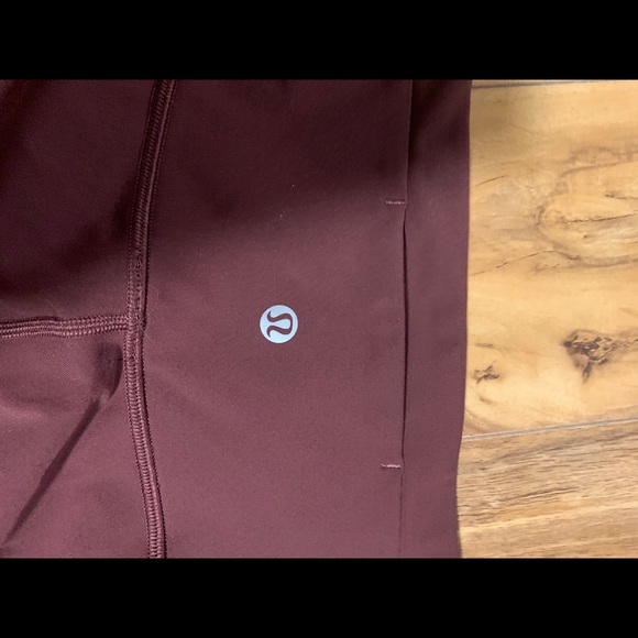 Lululemon leggings. - Picture 4 of 5